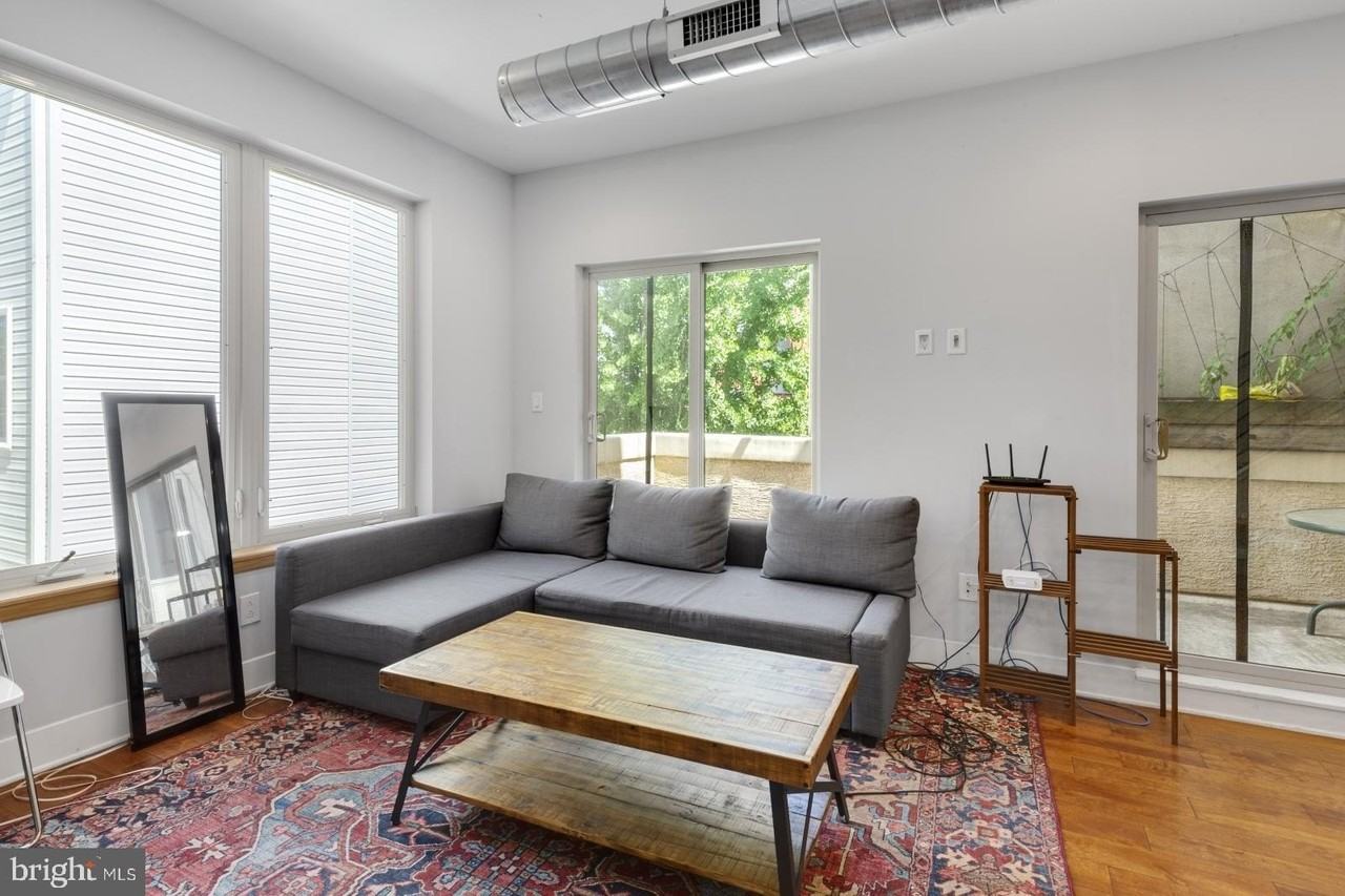 1780 Frankford Ave Apt C - Photo 6 of 21