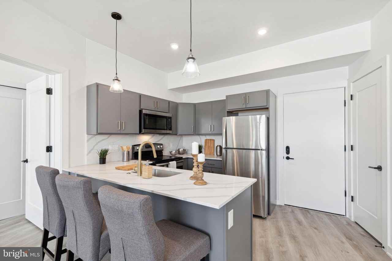 2046 E Lehigh Ave Unit 2c - Photo 2 of 26