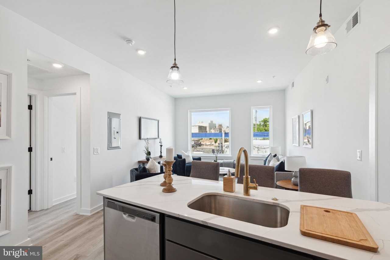 2046 E Lehigh Ave Unit 2c - Photo 4 of 26