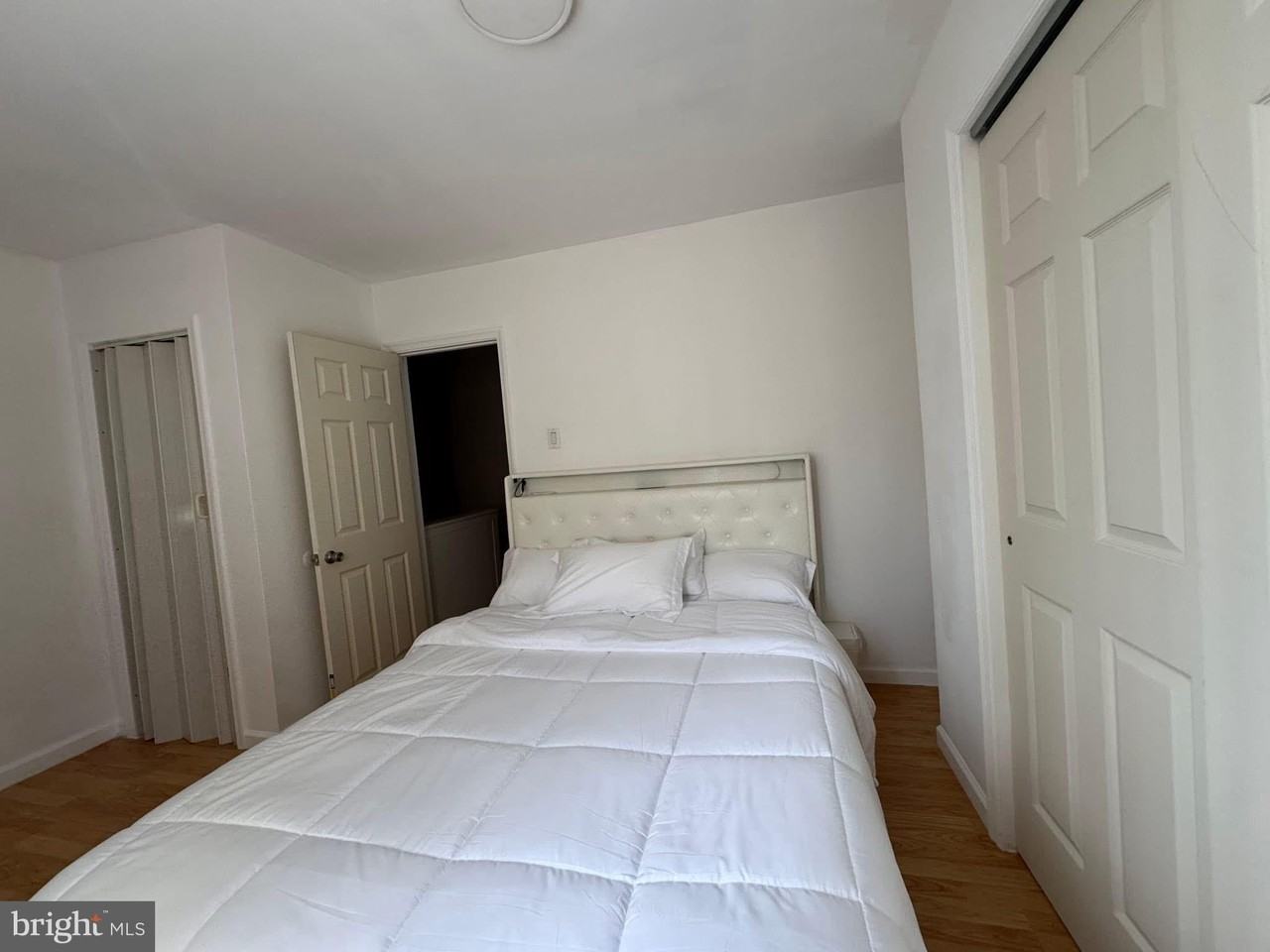 2726 S 8th St - Photo 3 of 12