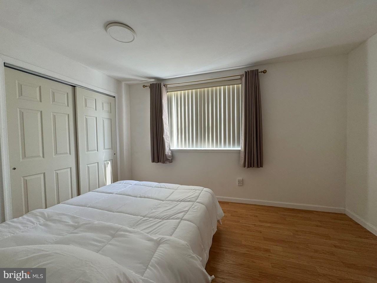 2726 S 8th St - Photo 6 of 12