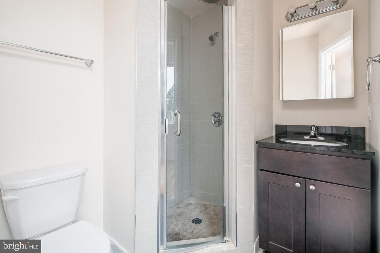 1242 Point Breeze Ave Apt 201 - Photo 5 of 8