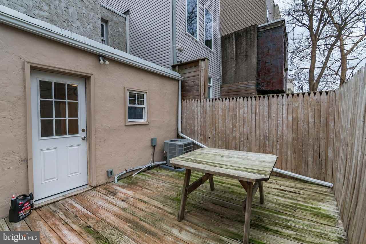1406 S Bouvier St - Photo 7 of 20