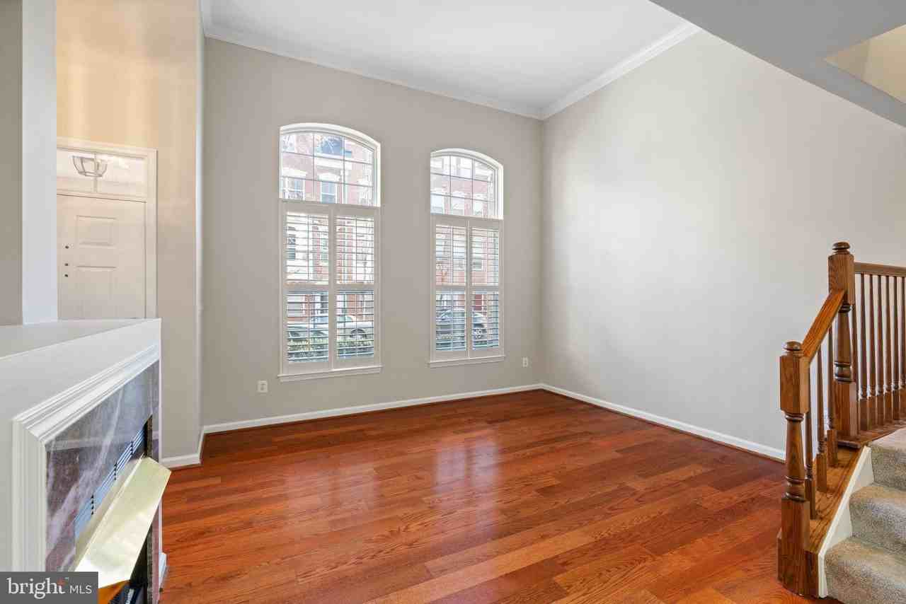 177 Martin Ln - Photo 6 of 28