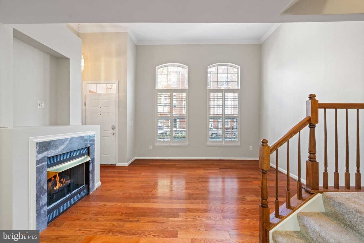 177 Martin Ln - Photo 7 of 28