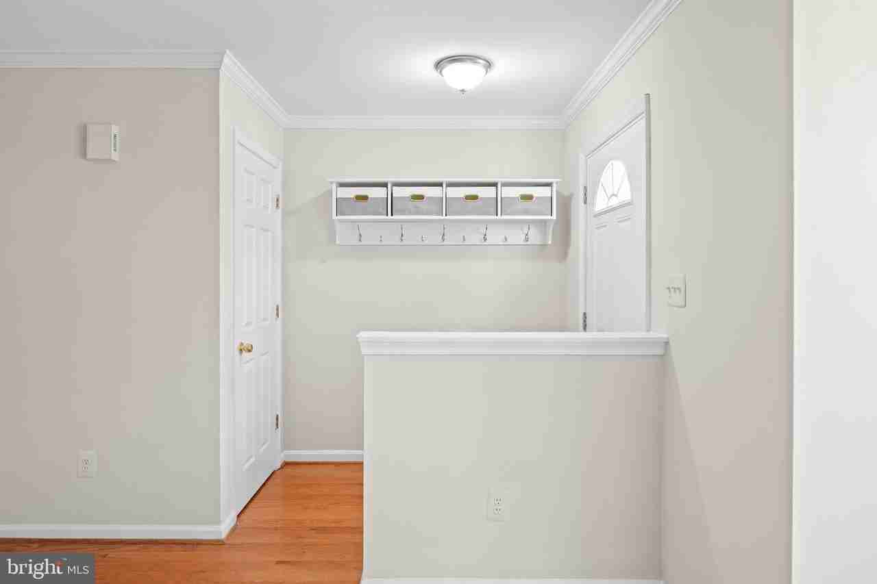 8483 Laurel Oak Dr - Photo 2 of 18