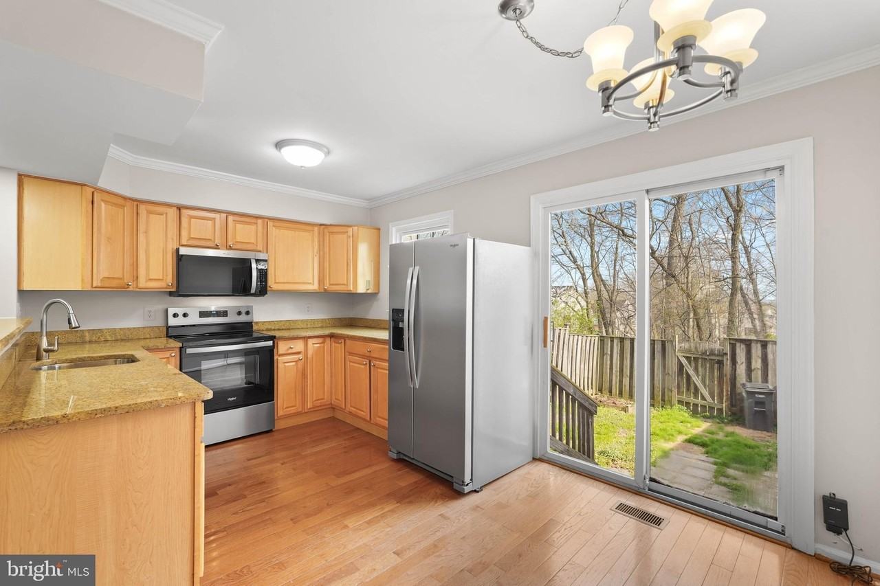 8483 Laurel Oak Dr - Photo 6 of 18