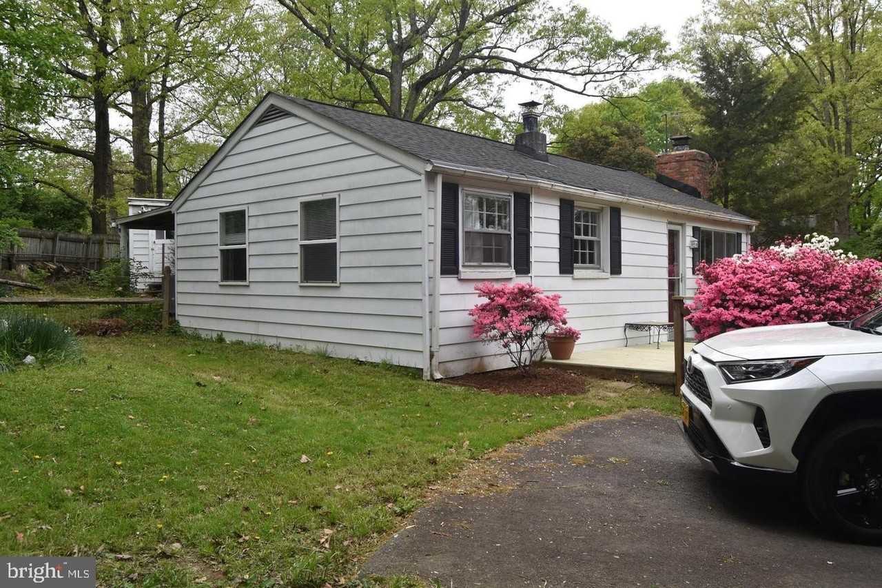 6497 Windham Ave - Photo 3 of 19