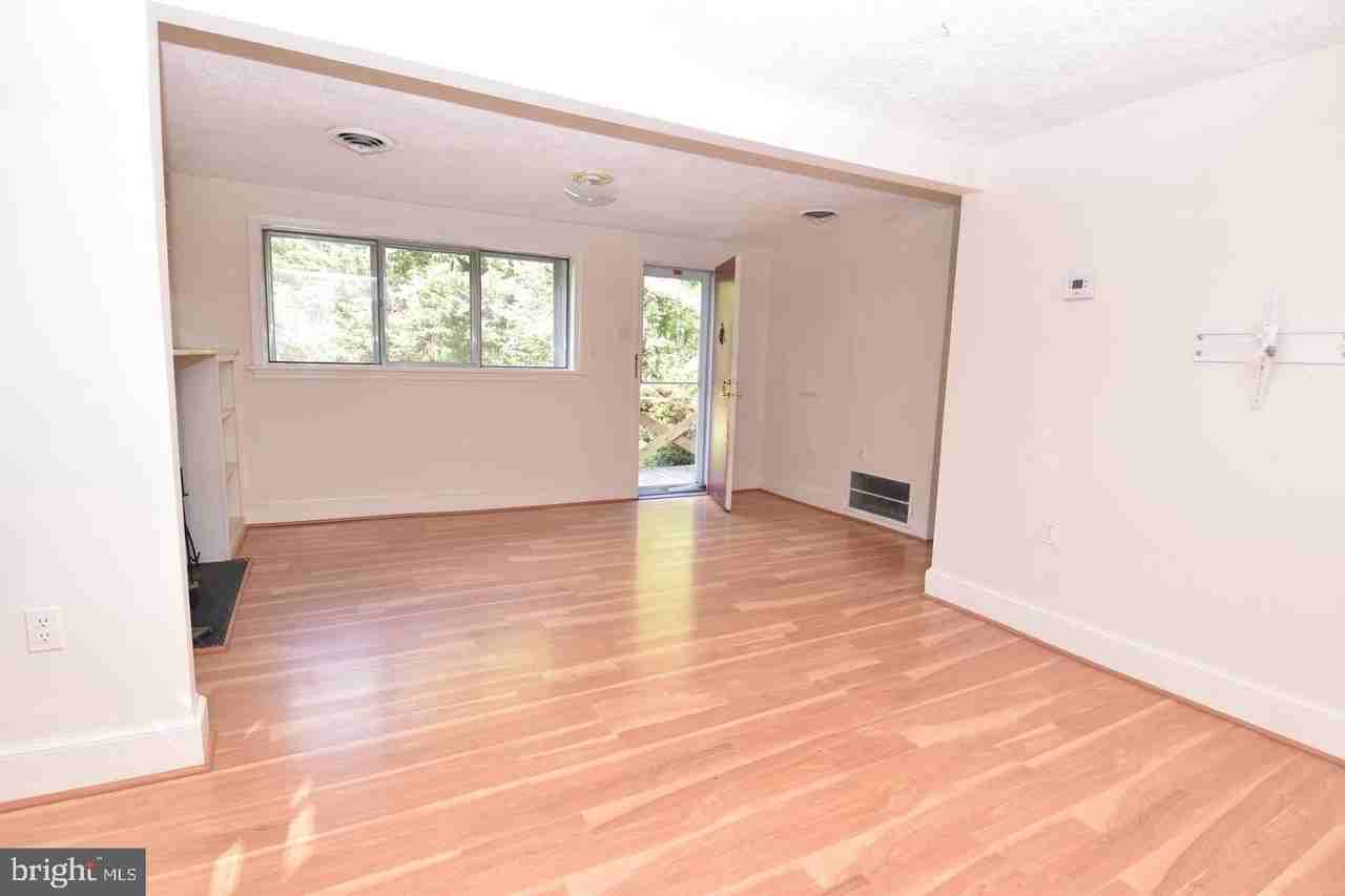 6497 Windham Ave - Photo 7 of 19