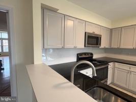 featured image of 2162 Kings Garden Way