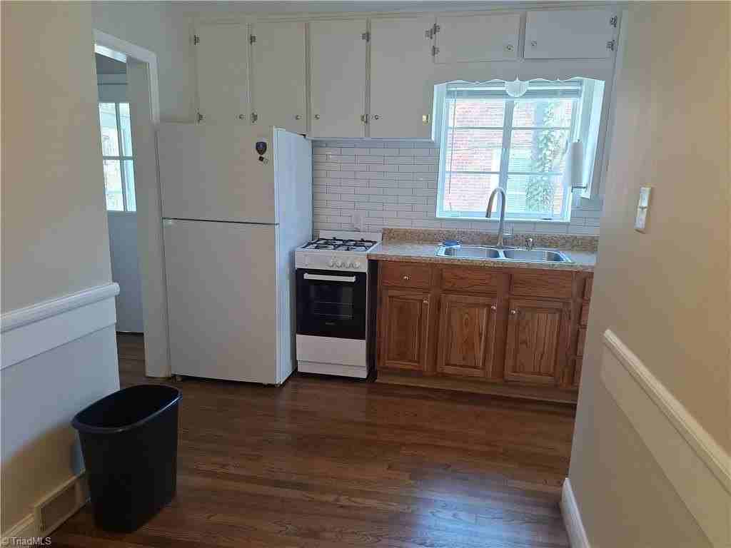 175 W End Blvd - Photo 6 of 17