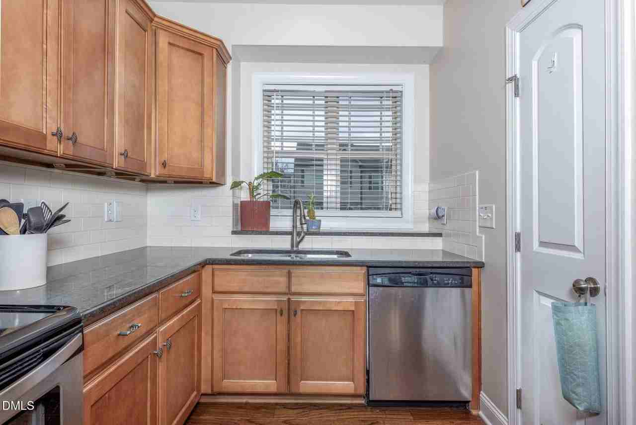 2816 Piedmont River Way - Photo 4 of 50