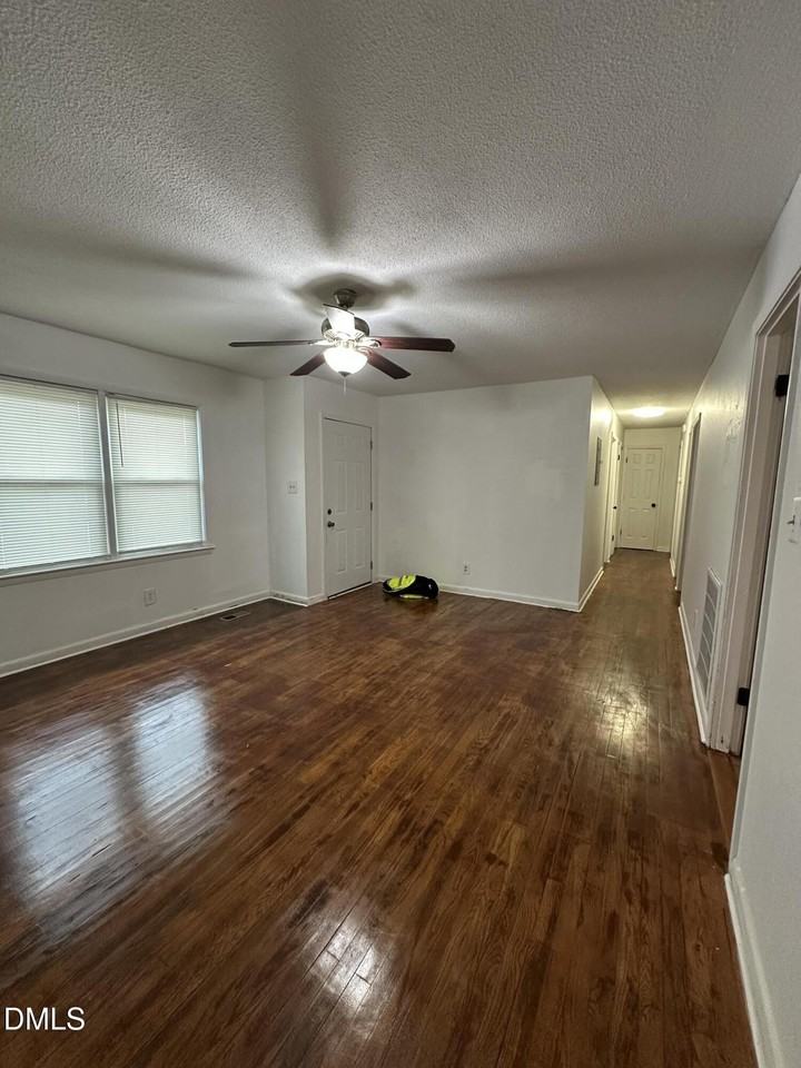 2613 Dinsmore Dr Unit 0 - Photo 2 of 8