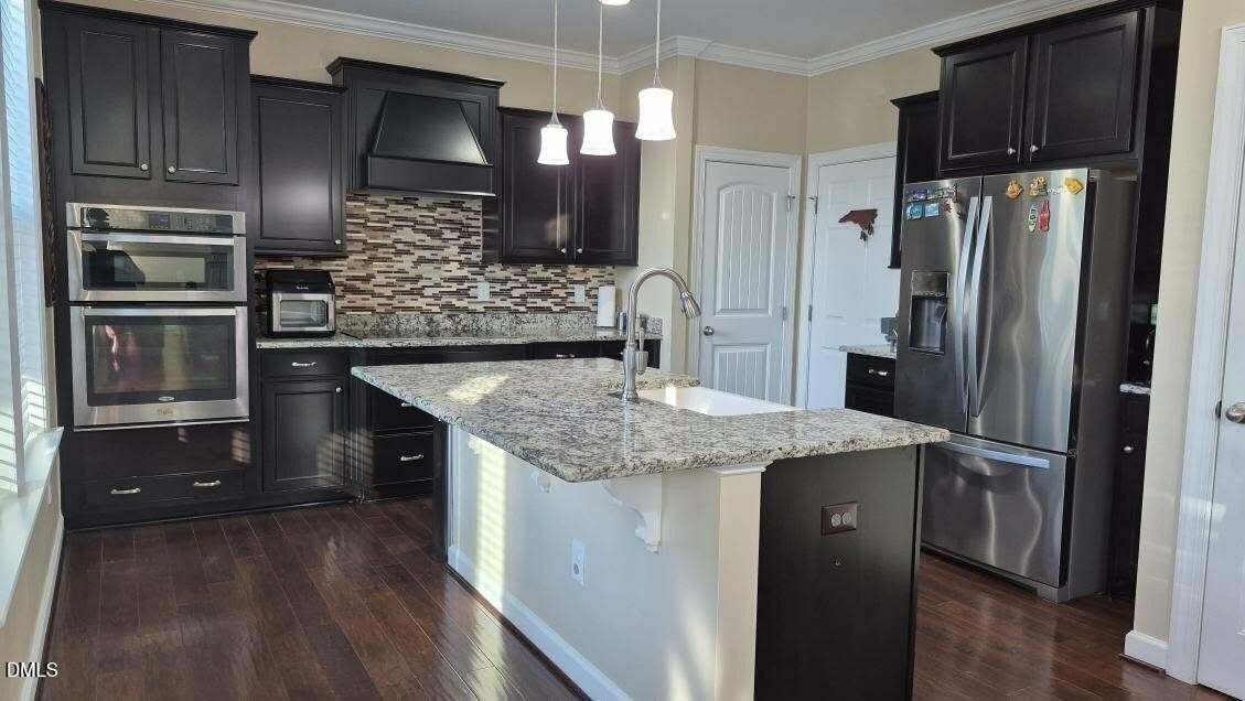 701 Tree Green Ln - Photo 3 of 31