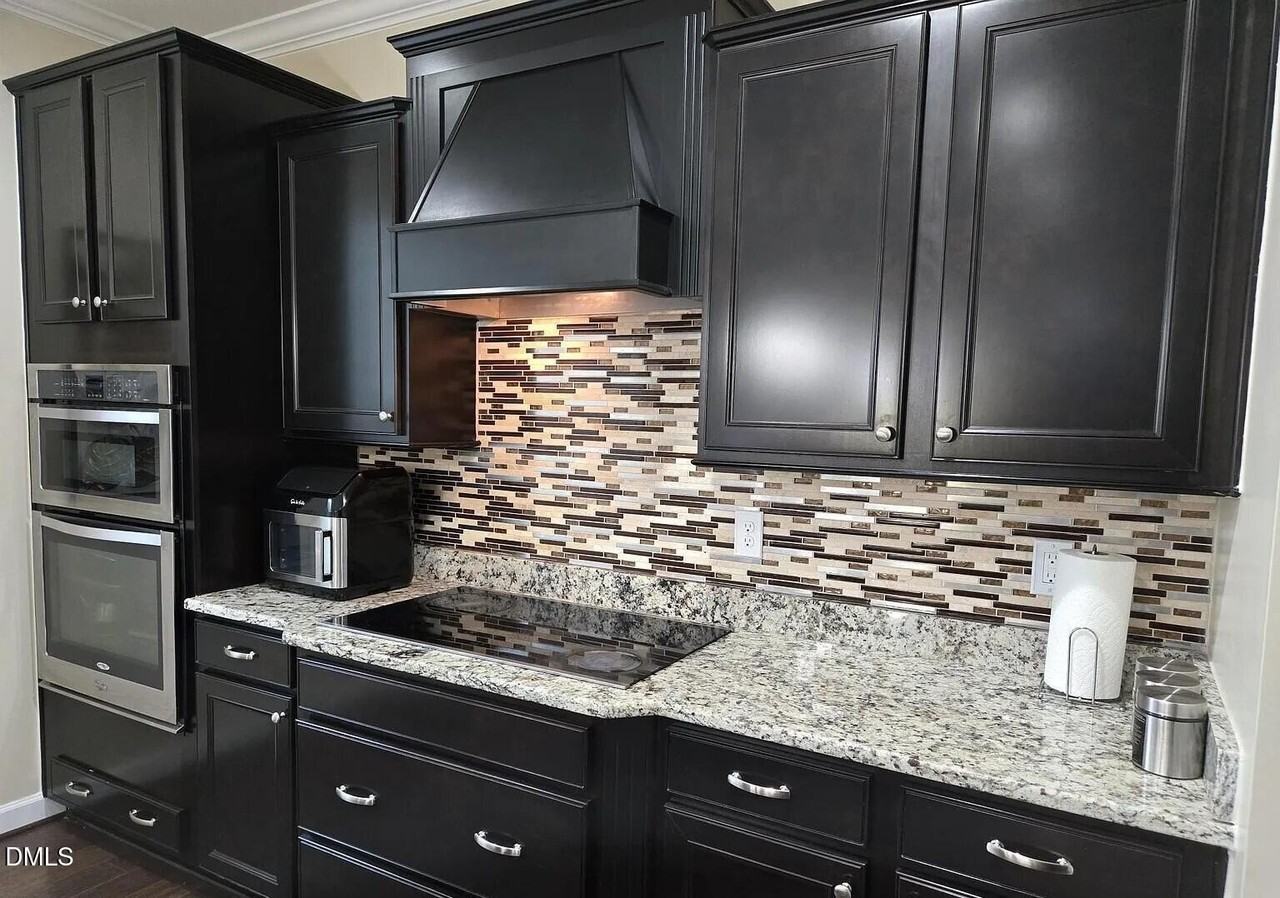 701 Tree Green Ln - Photo 4 of 31