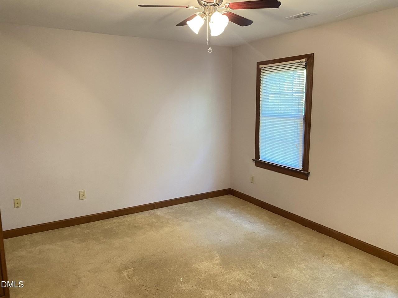 5 Trump Ct - Photo 2 of 26