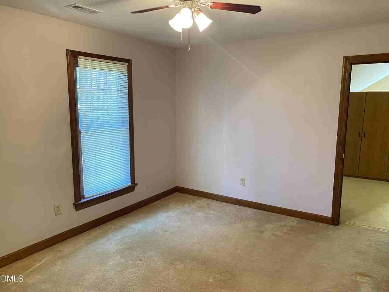 5 Trump Ct - Photo 3 of 26