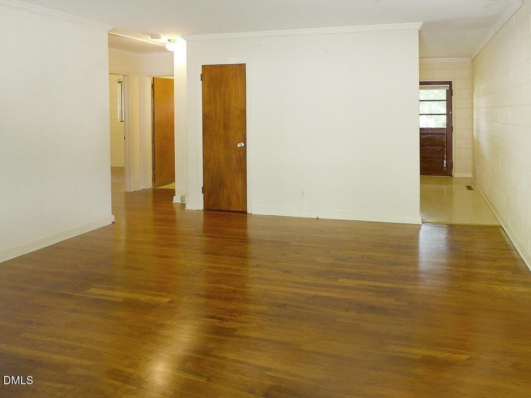 529 Hillsborough St Apt G2 - Photo 3 of 10