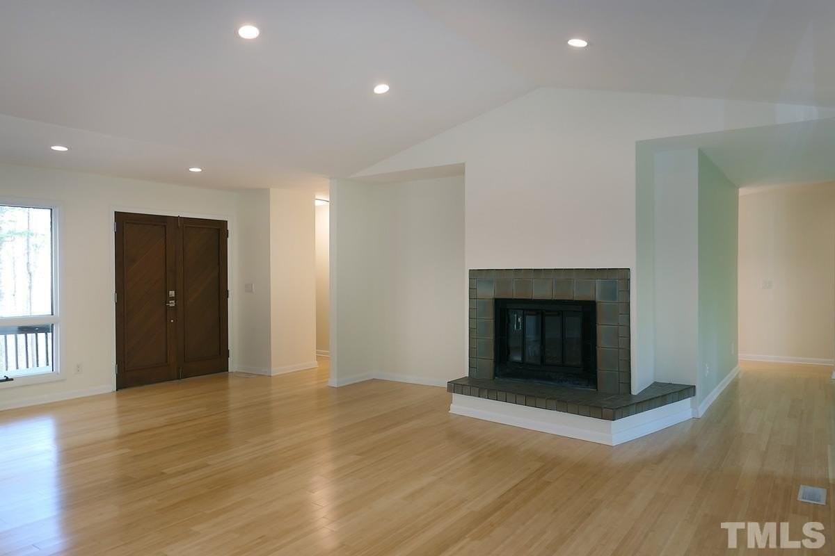 630 Bayberry Dr - Photo 5 of 31