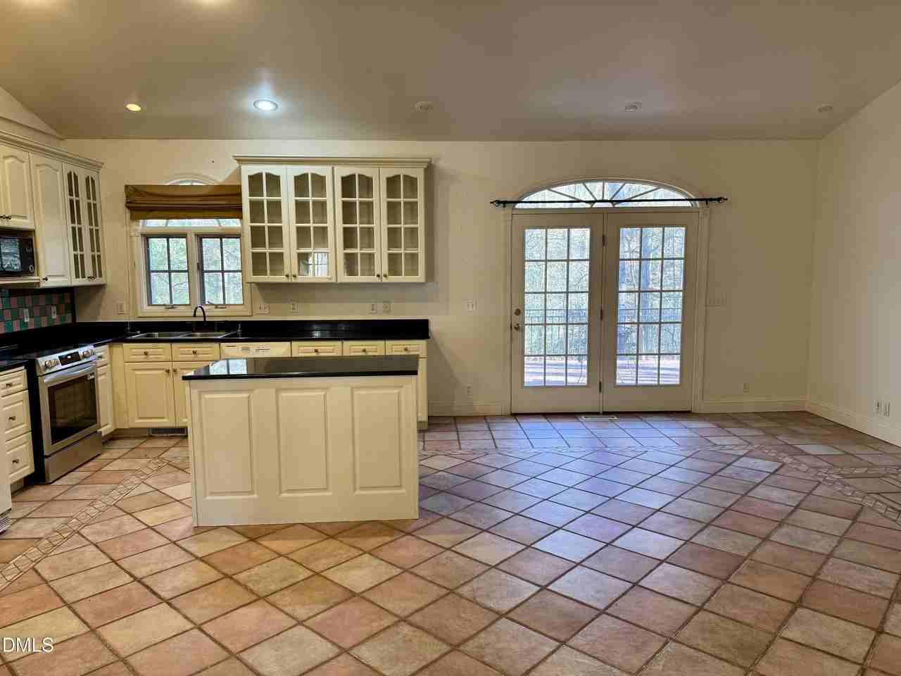 11200 Centaur Rd - Photo 3 of 8