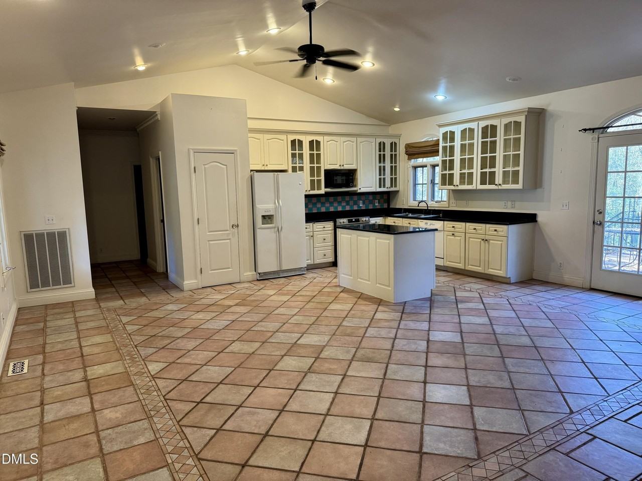 11200 Centaur Rd - Photo 4 of 8