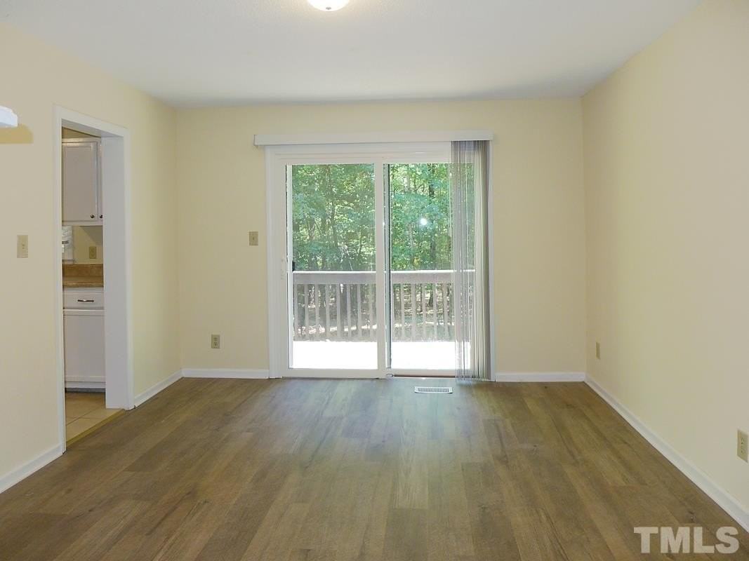 101 Martha Ln - Photo 6 of 17