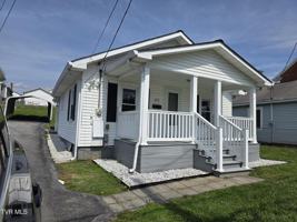 featured image of 325 Virgil Ave