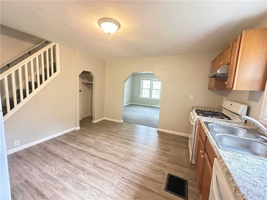 977 Streets Run Rd #975 - Photo 2 of 9