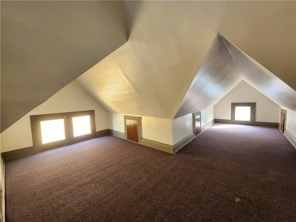 305 Marguerite Ave #B - Photo 3 of 6