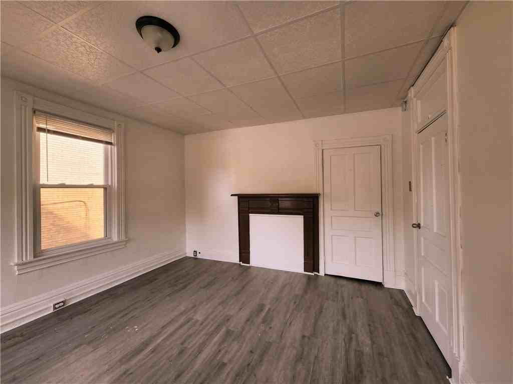 305 Marguerite Ave #B - Photo 6 of 6