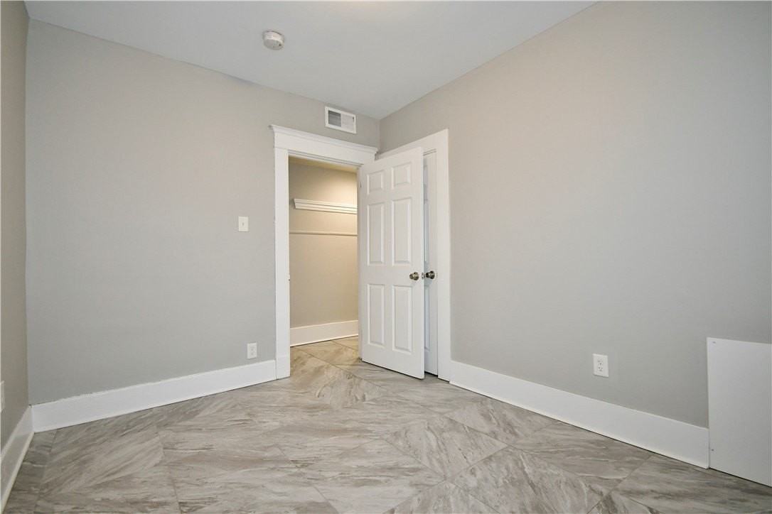 5518 Broad St - Photo 2 of 8