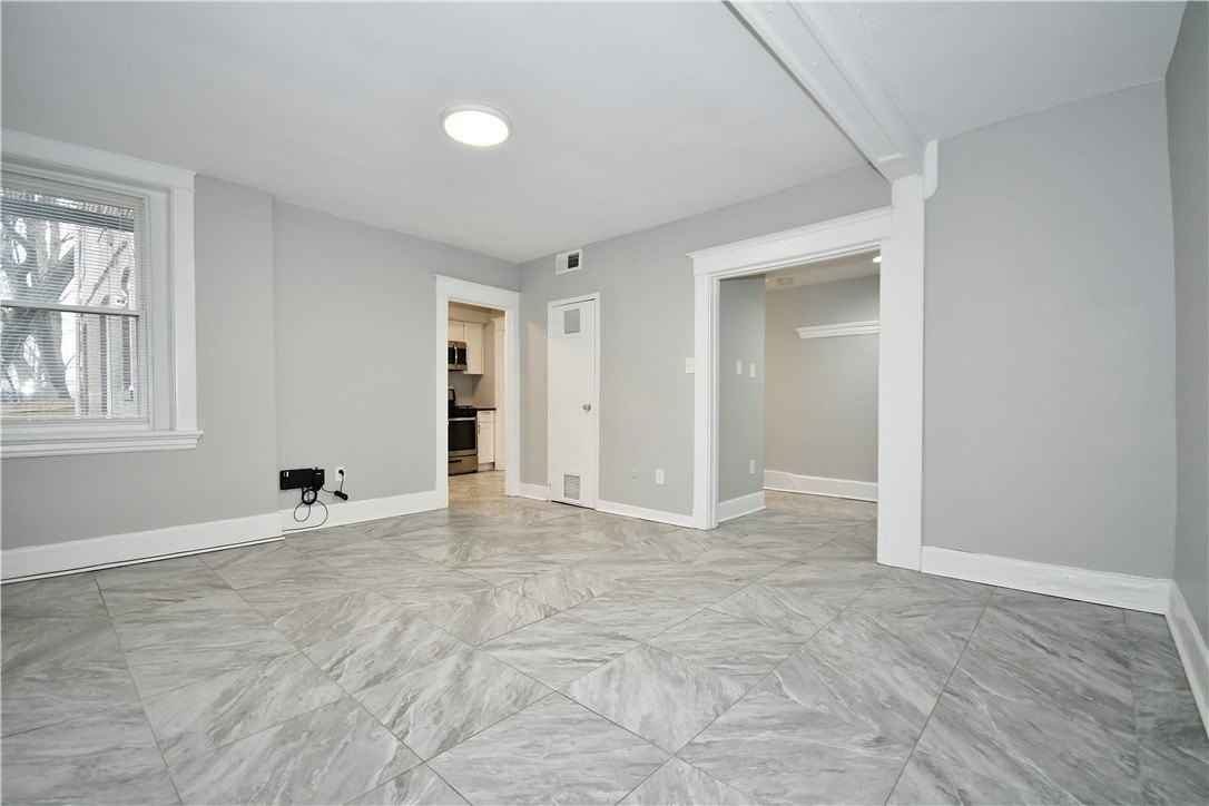 5518 Broad St - Photo 7 of 8