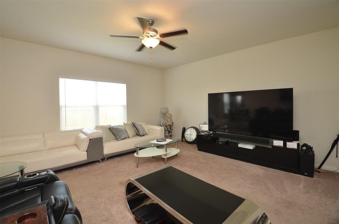 2164 Mule Ridge Dr - Photo 2 of 12