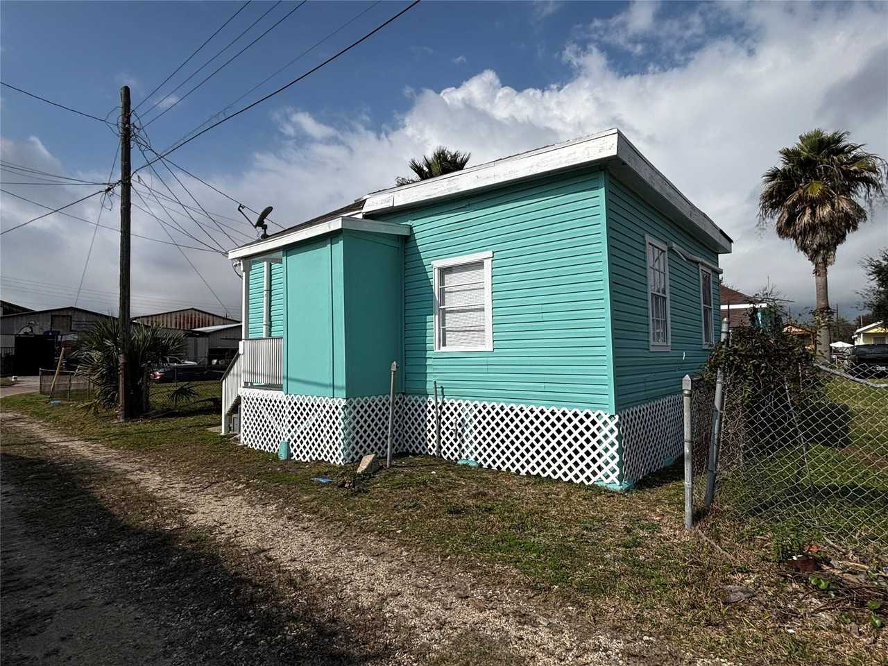 4125 Avenue M Rear - Photo 5 of 21