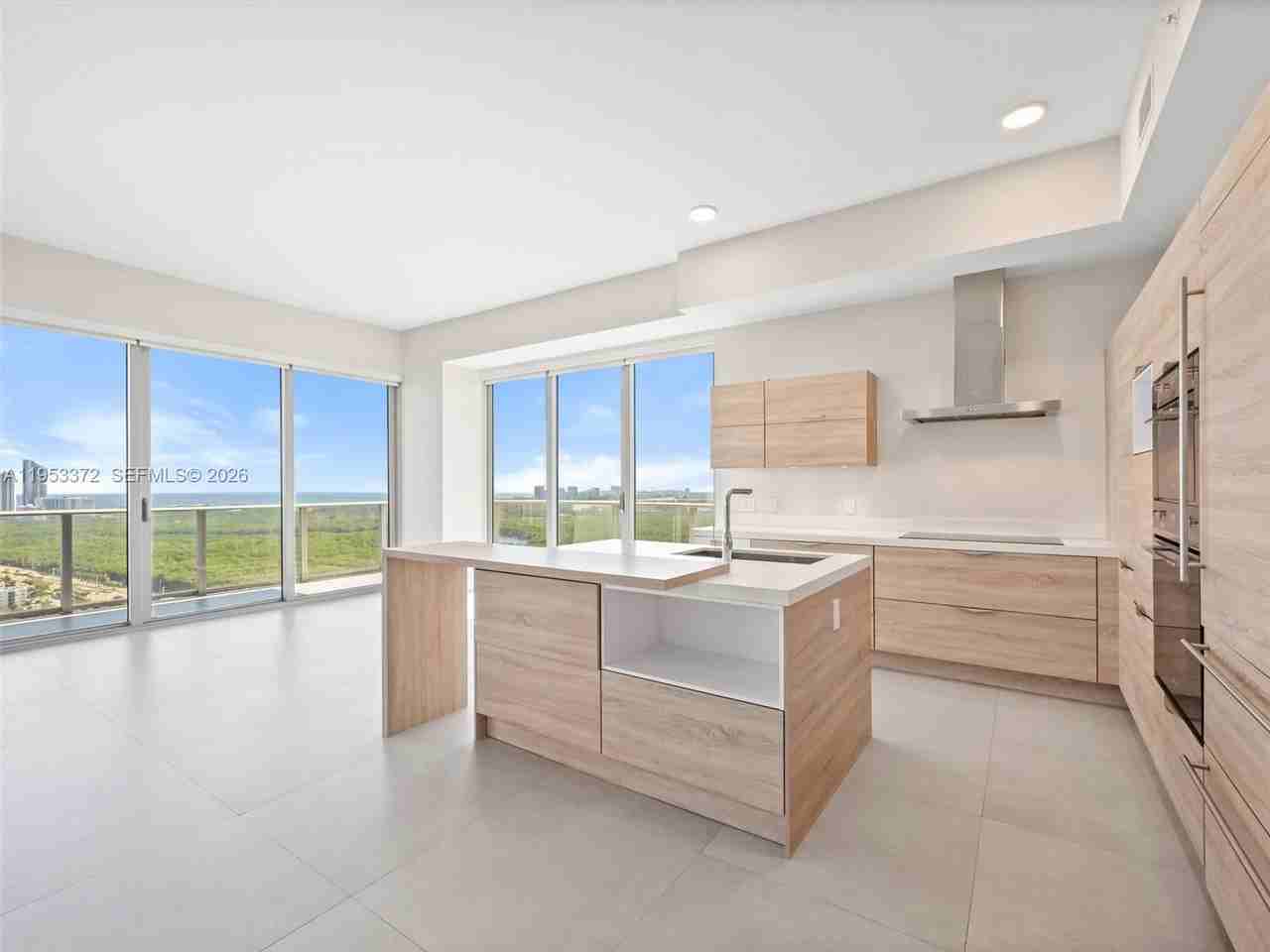 NE 164th St & W Dixie Hwy - Photo 5 of 22