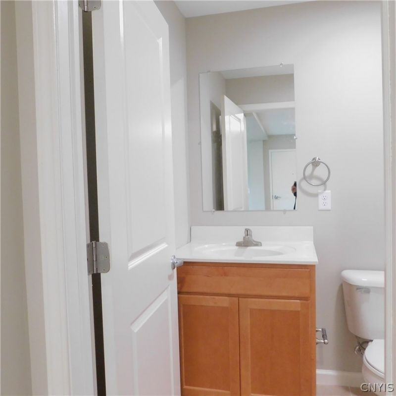 413 S Main St - Photo 2 of 8