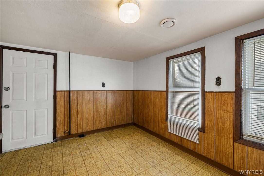 129 Woodell Ave - Photo 7 of 21