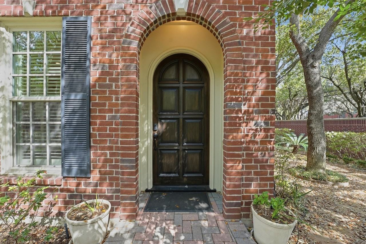 3210 Maroneal St - Photo 4 of 28