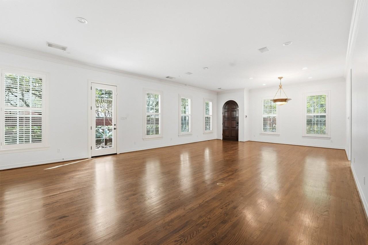 3210 Maroneal St - Photo 5 of 28