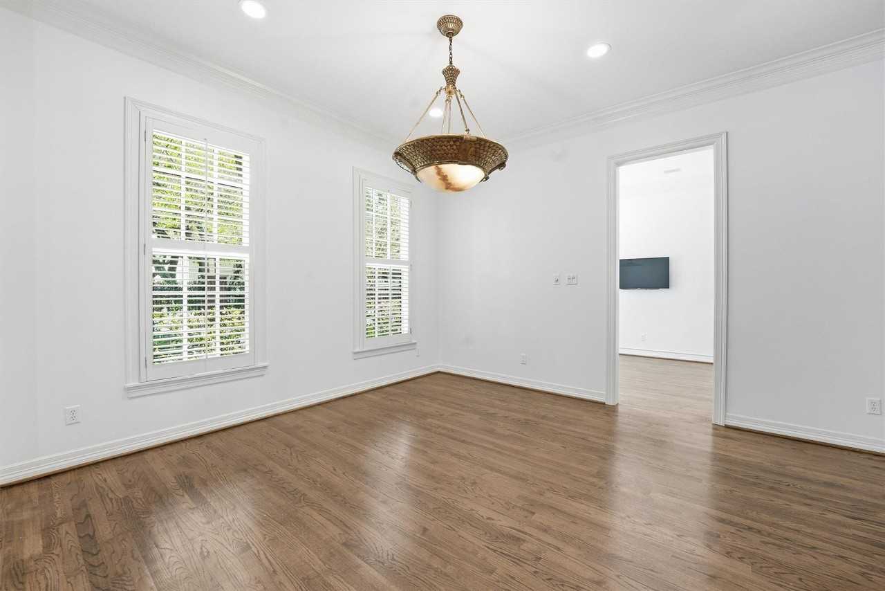 3210 Maroneal St - Photo 6 of 28