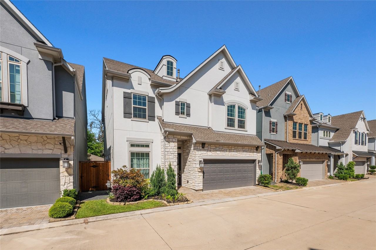 1711 Leilani Dr - Photo 3 of 33