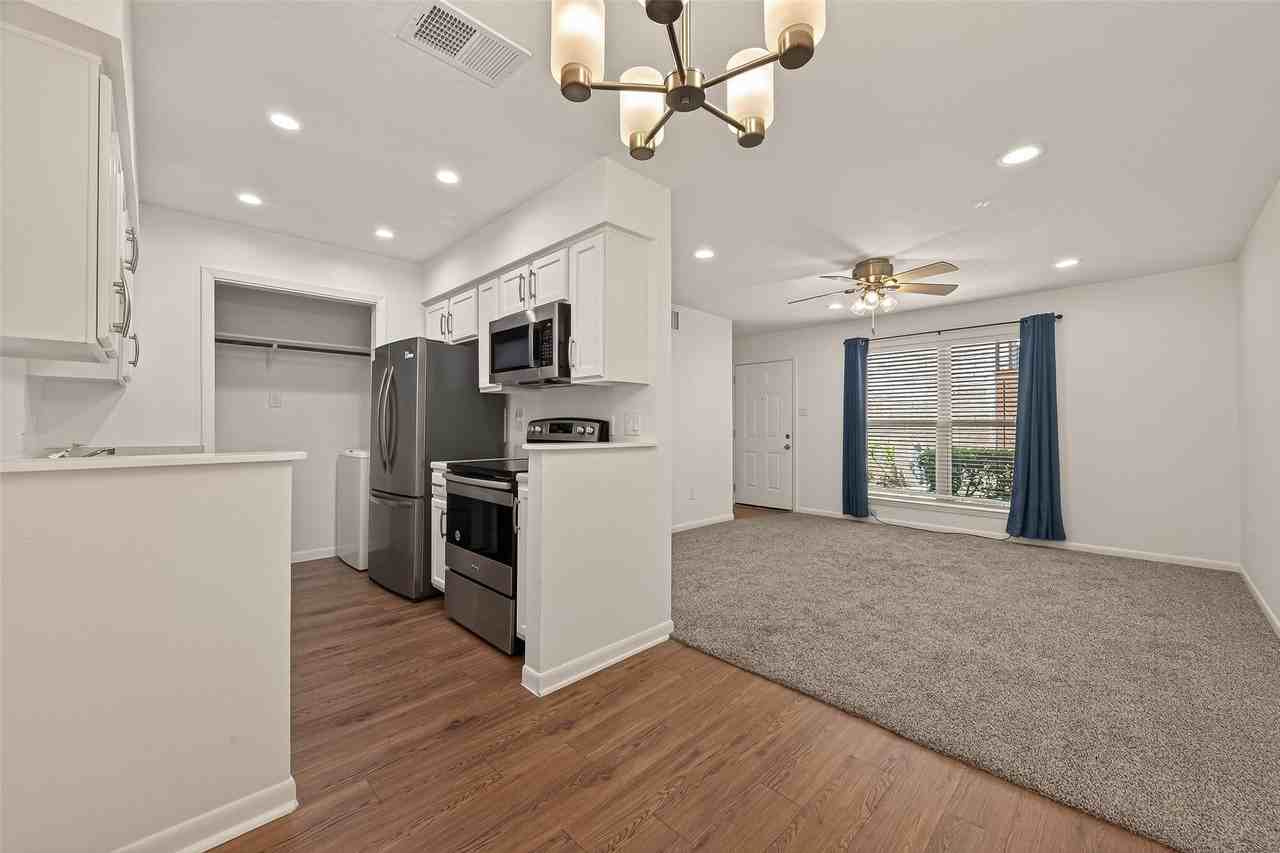 8801 Hammerly Blvd - Photo 6 of 32