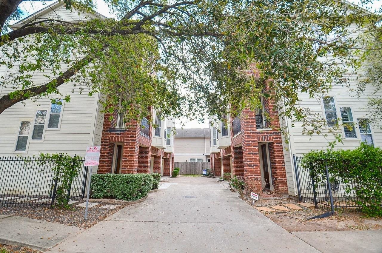 1016 Studer St - Photo 4 of 29