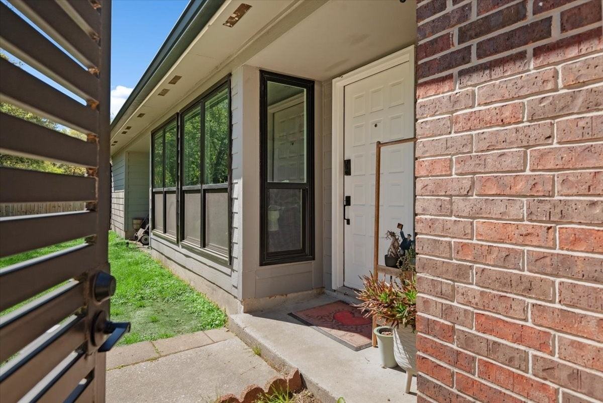 88 W High Oaks Cir - Photo 2 of 23