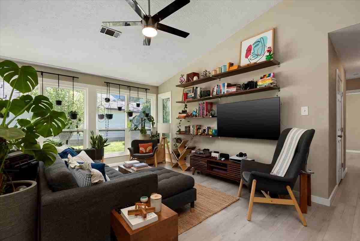 88 W High Oaks Cir - Photo 7 of 23