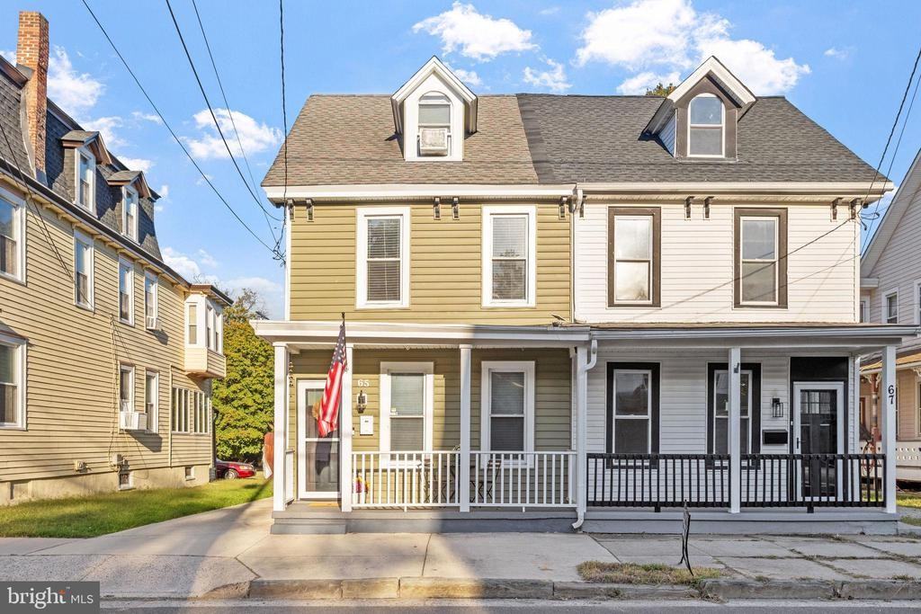 65 Pine St - Photo 2 of 32