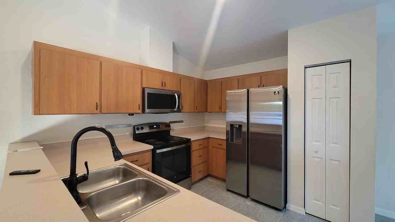 19491 Nw 237th St #1 - Photo 4 of 16