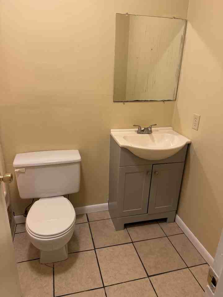 1155 Kentucky 3057 - E-5 #E5 - Photo 3 of 3