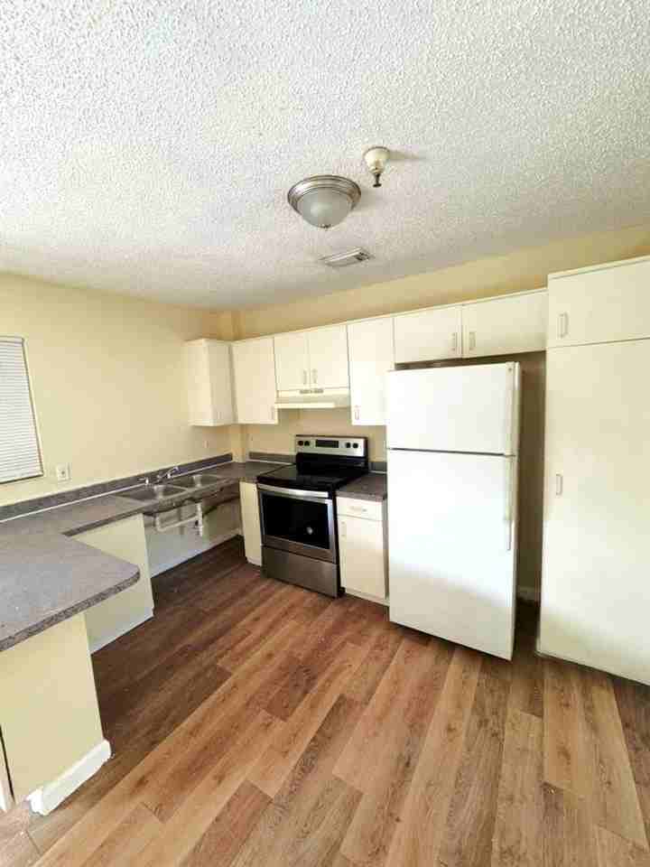 7136 Nw 14th Pl #7136-4 - Photo 3 of 5