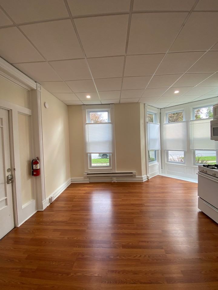 234 Broad St #1 - Photo 3 of 9